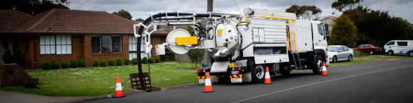 Jet/vac truck in action